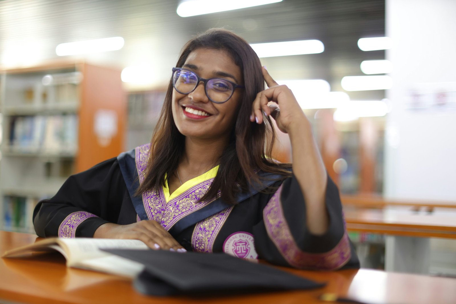 Explore-naija-educated-woman